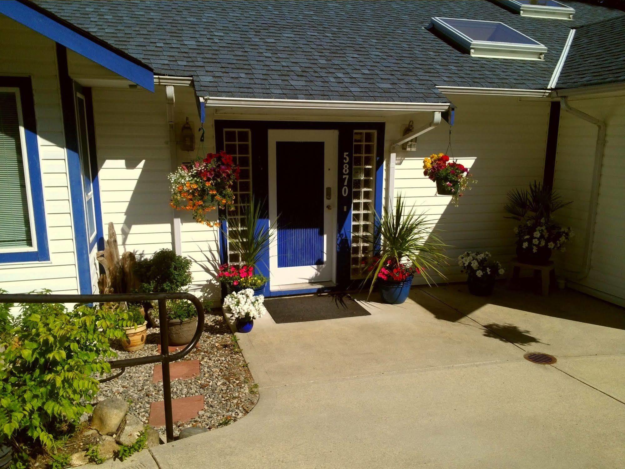 Sechelt Inlet B&B Екстер'єр фото
